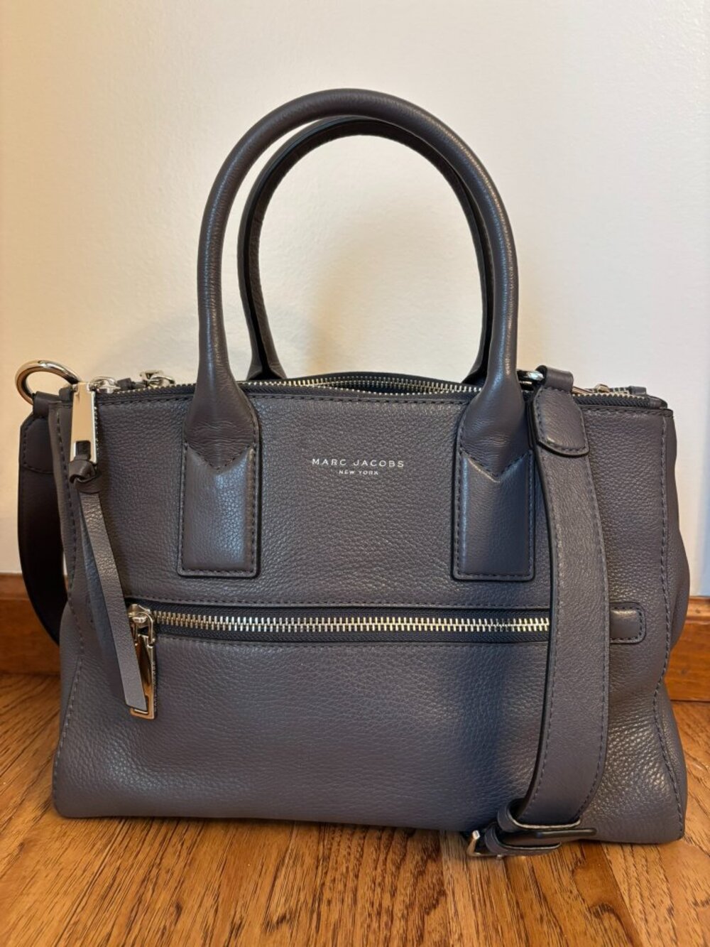 NEW! Marc Jacobs Gotham City East-West Gray Pebbled Leather Tote Crossbody Bag